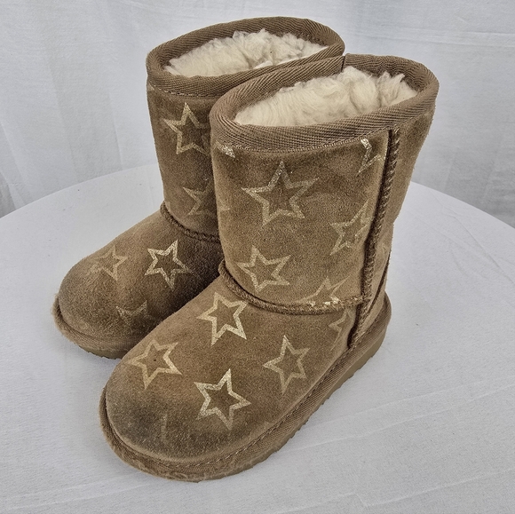UGG Other - Ugg Brown Star Patterned Toddler Boots Sz 8T